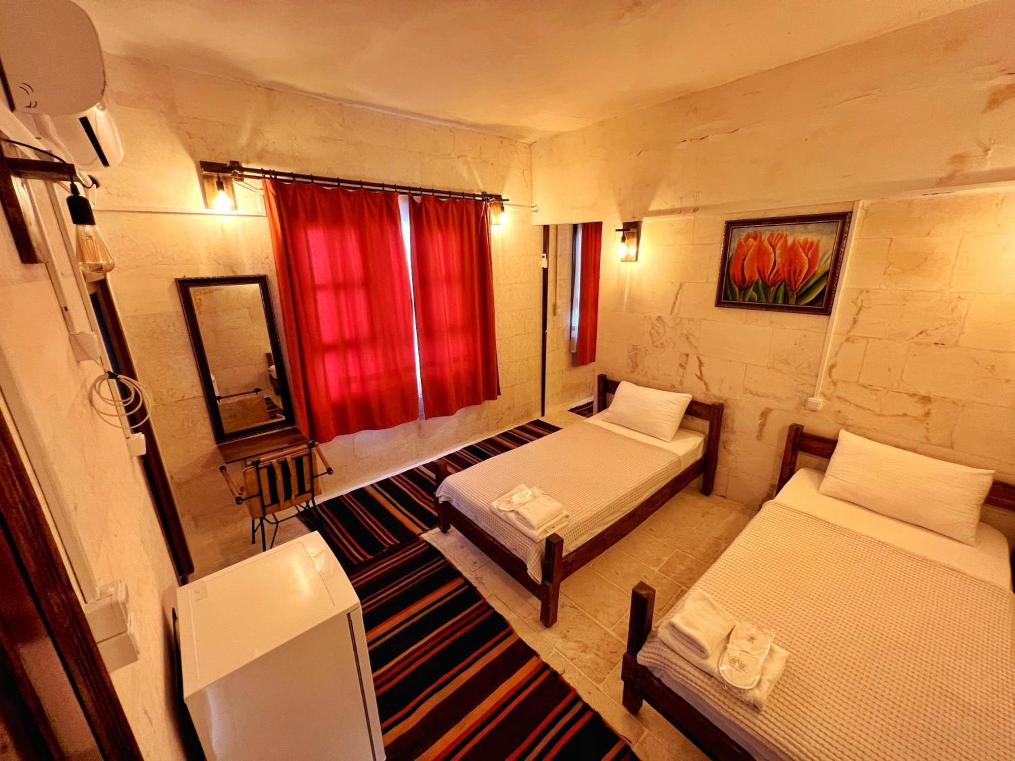 Taskiran Hotel ชานลูร์ฟา ภายนอก รูปภาพ